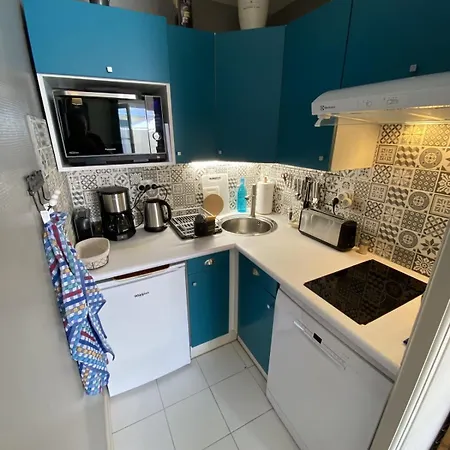 Chauveau - Entre Port Et *