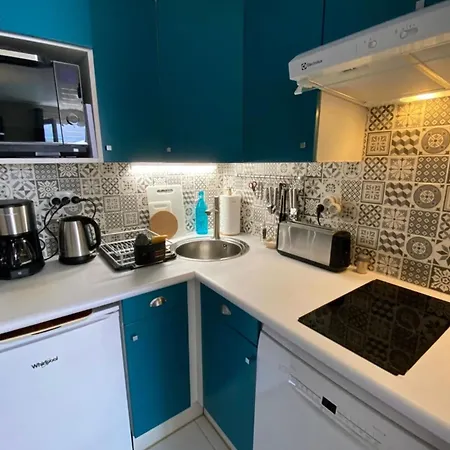 Holiday home New T1 With Courtyard Between Port And